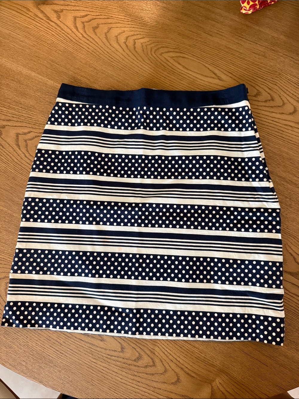 Vineyard vines striped and polka dot skirt